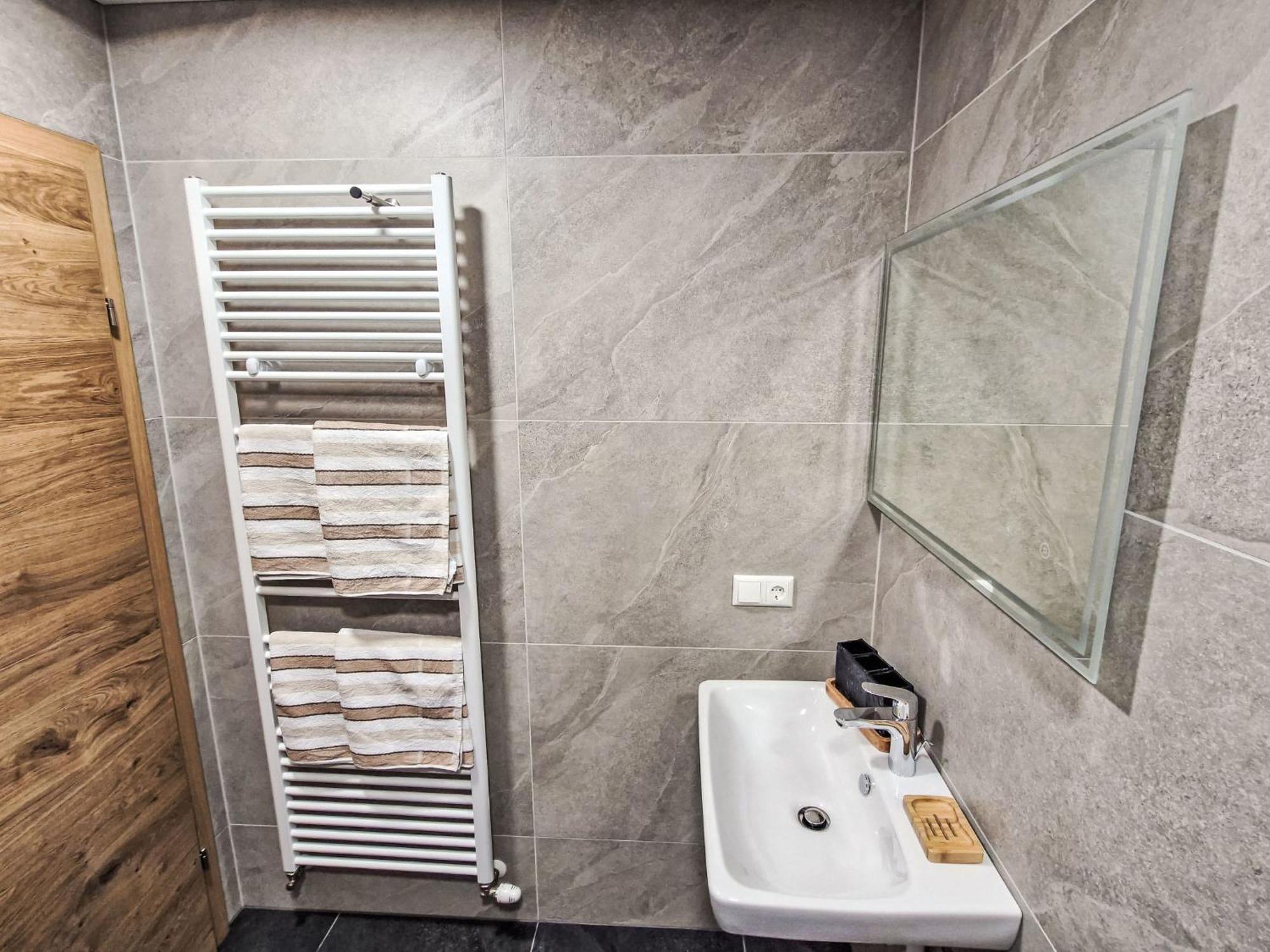 Apartment Daheim - Edelweiss - Pzt382 By Interhome Plangeross